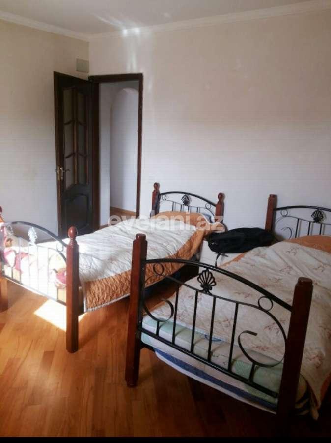 Satılır, köhnə tikili, 3 otaqlı, 115 m², 9-cu mikrorayon q.