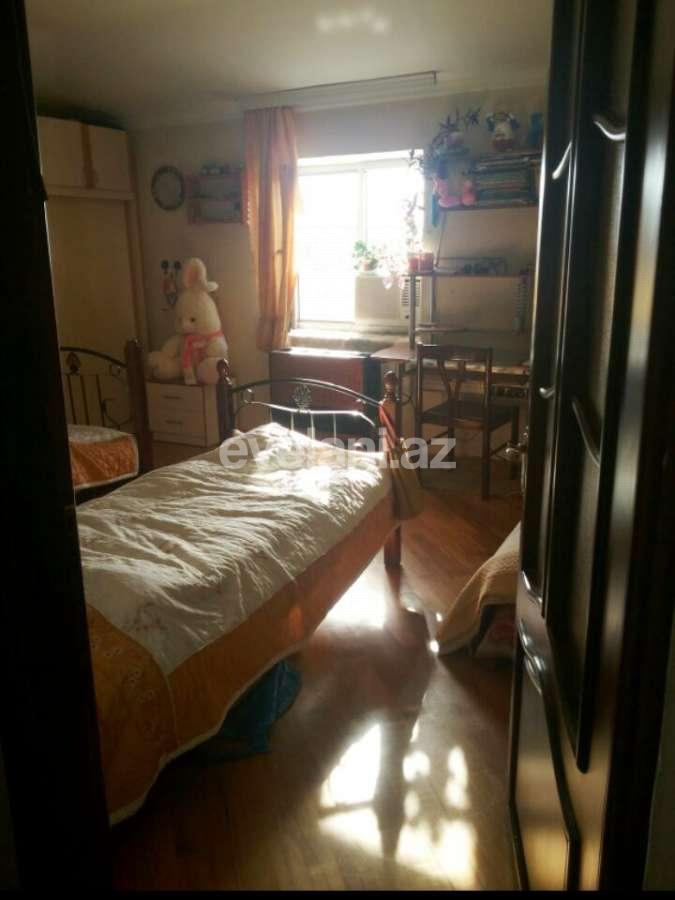 Satılır, köhnə tikili, 3 otaqlı, 115 m², 9-cu mikrorayon q.