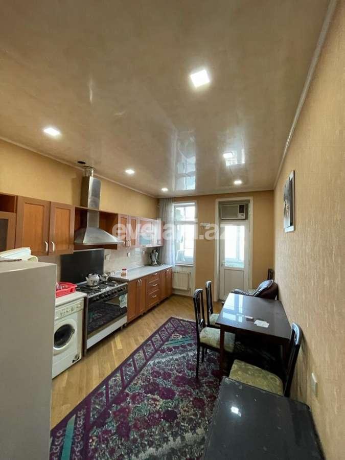 Satılır, yeni tikili, 2 otaqlı, 98 m², 8 Noyabr m.