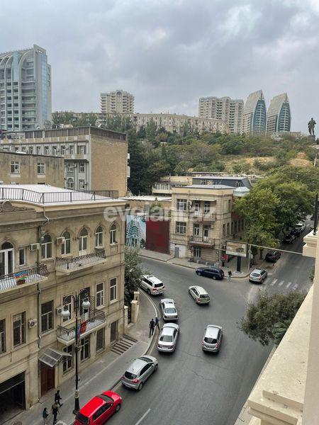 Satılır, yeni tikili, 2 otaqlı, 75 m², Səbail r.