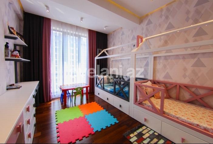 Sale, new building, 3 room, 135 m², Nasimi r.