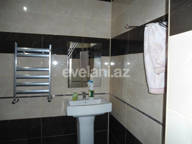 Satılır, yeni tikili, 3 otaqlı, 132 m², İnşaatçılar m.