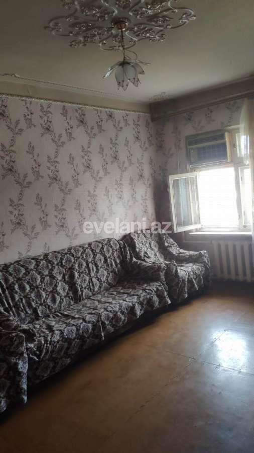 Satılır, köhnə tikili, 2 otaqlı, 60 m², Qara Qarayev m.