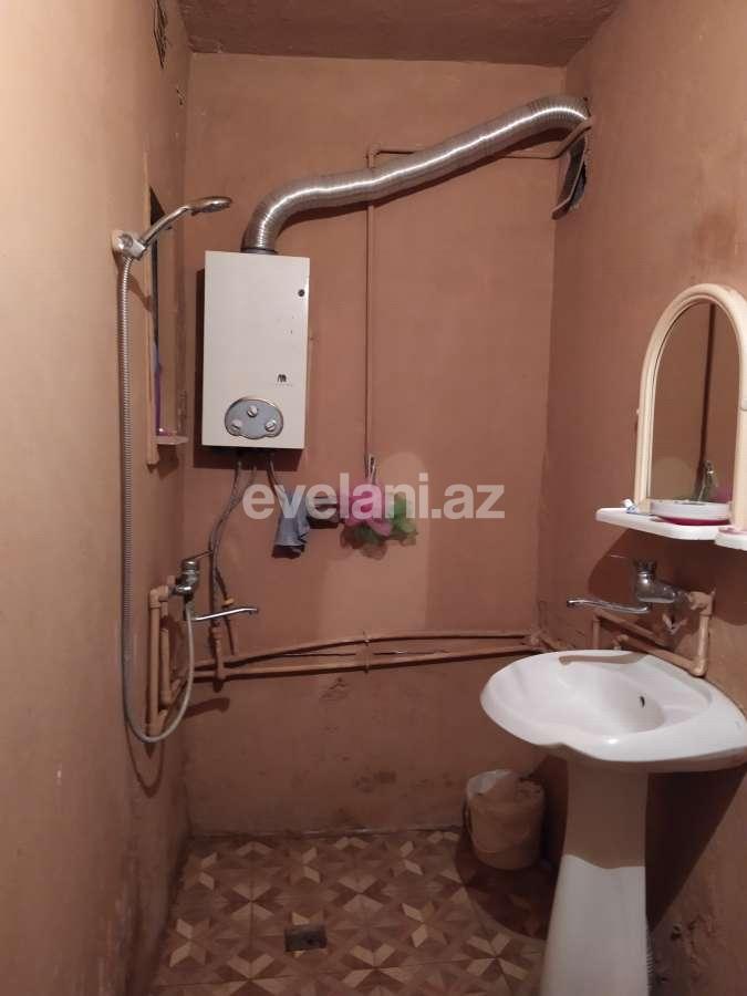 Satılır, köhnə tikili, 2 otaqlı, 60 m², Qara Qarayev m.