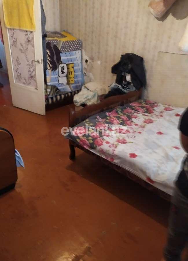 Satılır, köhnə tikili, 2 otaqlı, 60 m², Qara Qarayev m.