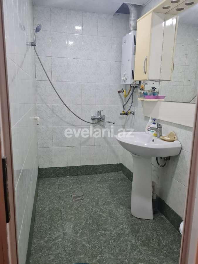Satılır, köhnə tikili, 4 otaqlı, 102 m², İnşaatçılar m.