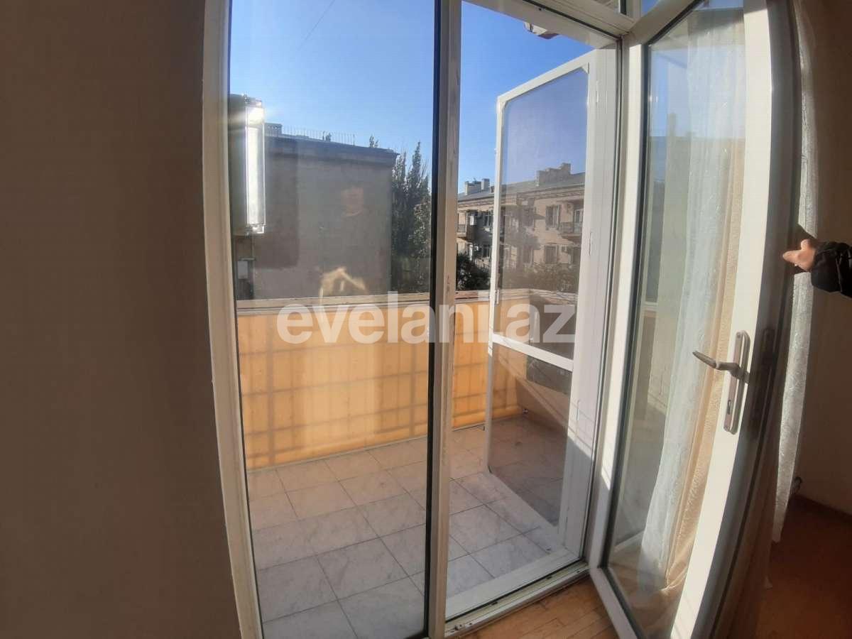 Satılır, köhnə tikili, 2 otaqlı, 60 m², Elmlər Akademiyası m.