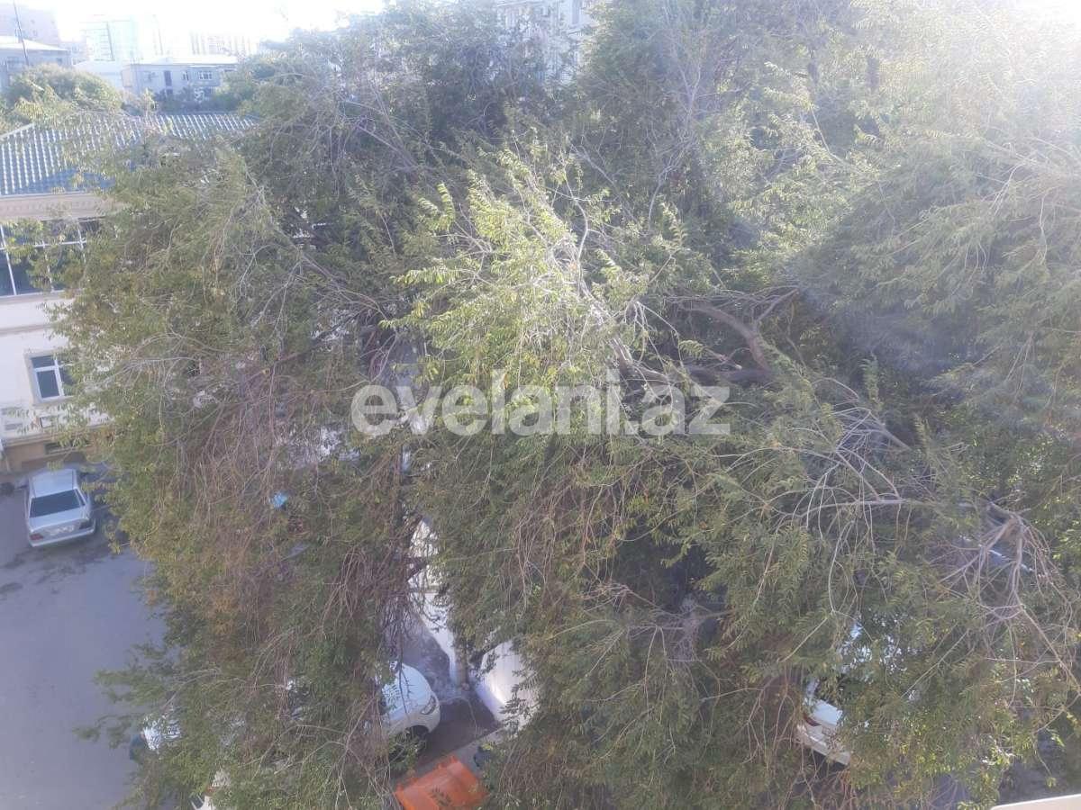 Satılır, köhnə tikili, 2 otaqlı, 60 m², Elmlər Akademiyası m.