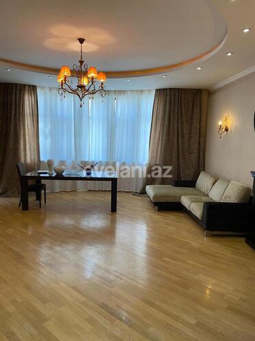 Satılır, yeni tikili, 3 otaqlı, 168 m², Gənclik m.
