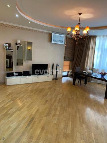 Satılır, yeni tikili, 3 otaqlı, 168 m², Gənclik m.