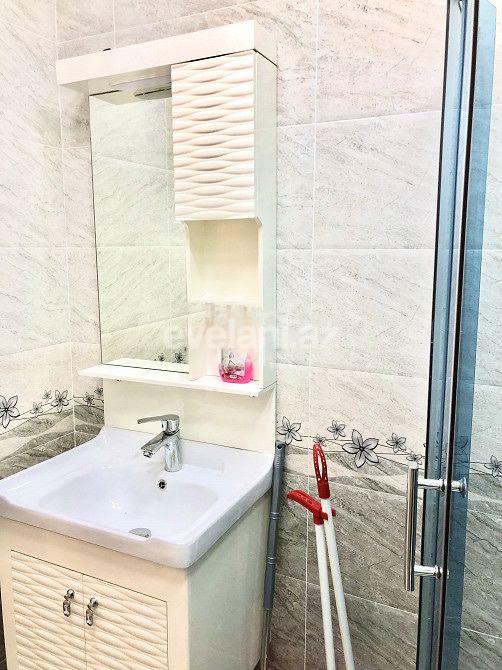 Satılır, yeni tikili, 2 otaqlı, 60 m², İnşaatçılar m.