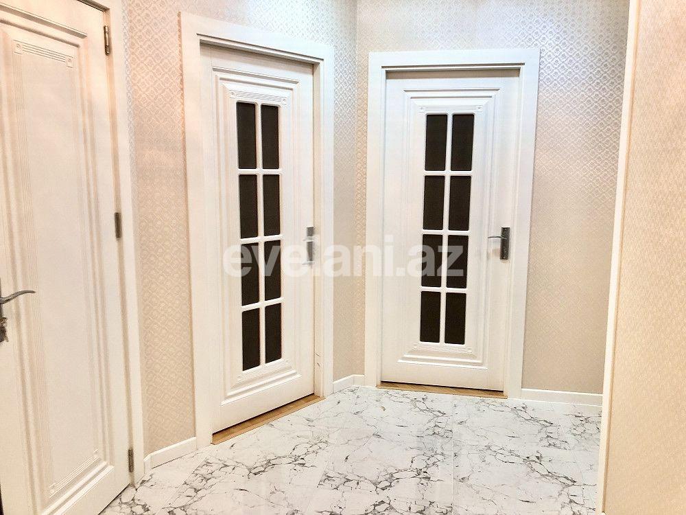 Satılır, yeni tikili, 2 otaqlı, 60 m², İnşaatçılar m.