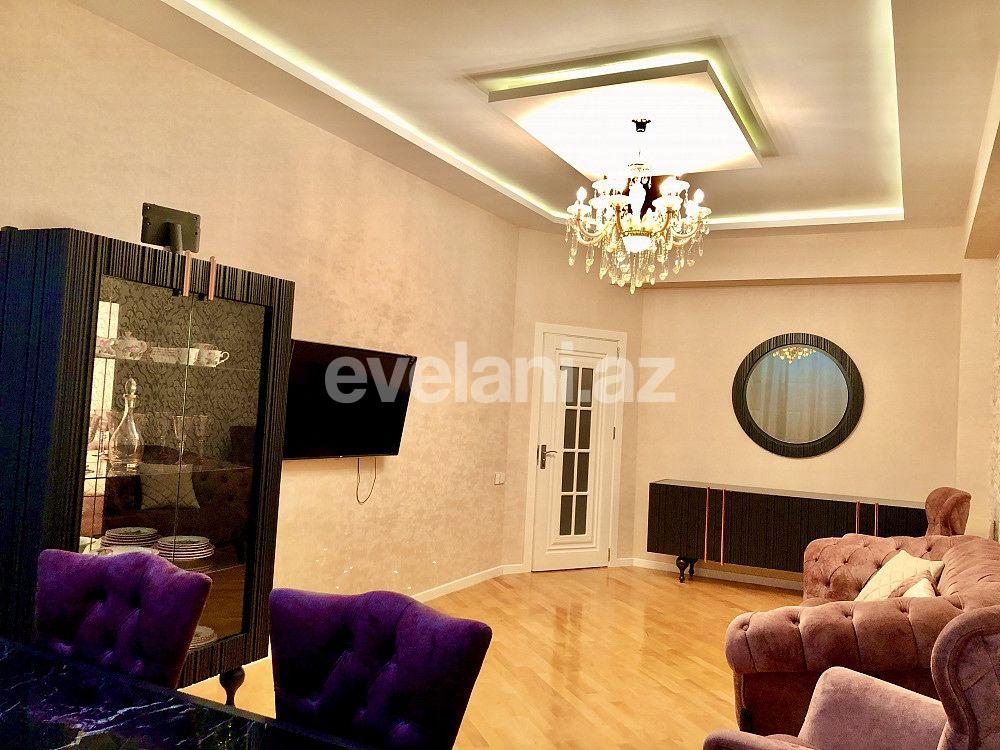 Satılır, yeni tikili, 2 otaqlı, 60 m², İnşaatçılar m.