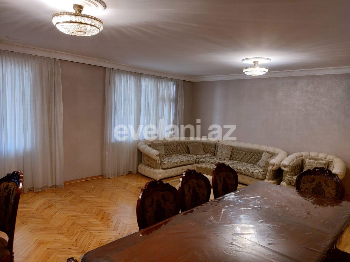 Rent, old building, 3 room, 115 m², Nasimi r.