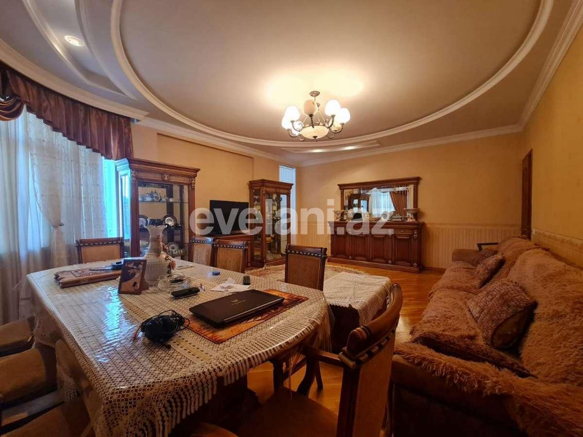Satılır, yeni tikili, 3 otaqlı, 140 m², 8 Noyabr m.