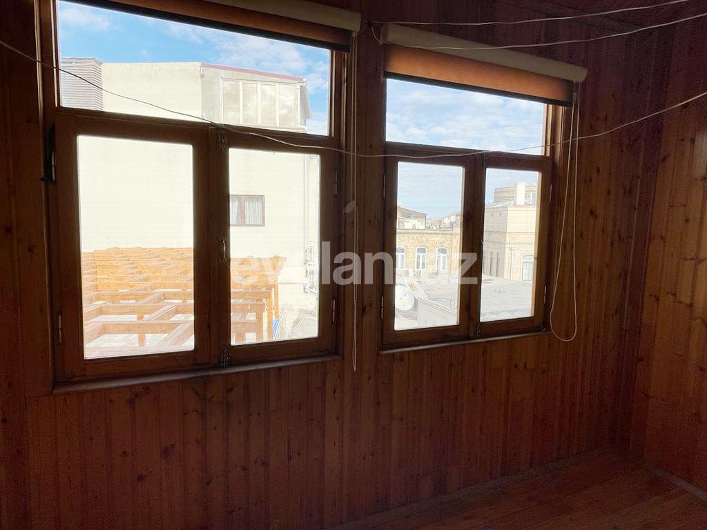 Сдаётся, вторичка, 3-комнаты, 75 m², Ичери Шехер m.