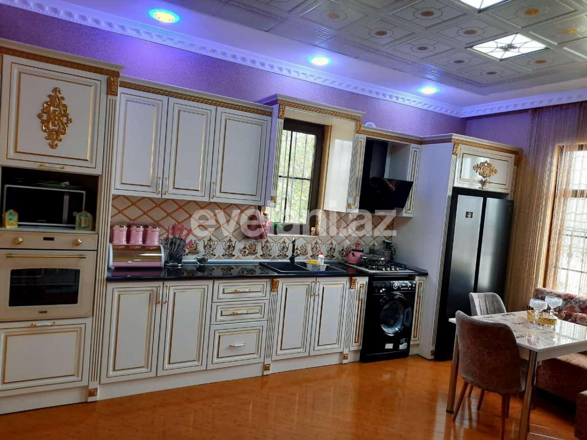 Satılır, həyət evi / bağ, 7 otaqlı, 220 m², İnşaatçılar m.