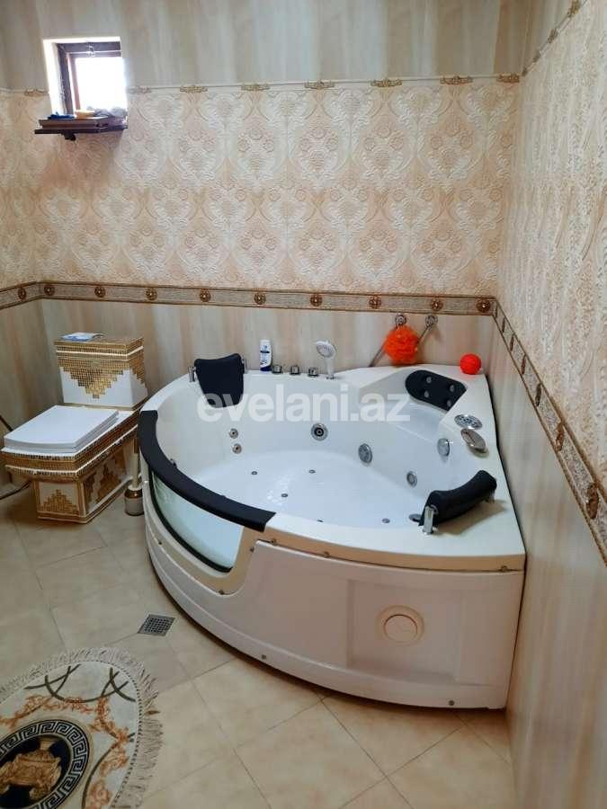 Satılır, həyət evi / bağ, 7 otaqlı, 220 m², İnşaatçılar m.