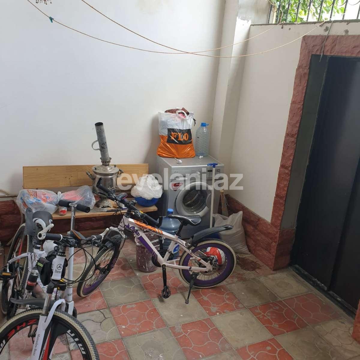 Satılır, həyət evi / bağ, 7 otaqlı, 220 m², İnşaatçılar m.