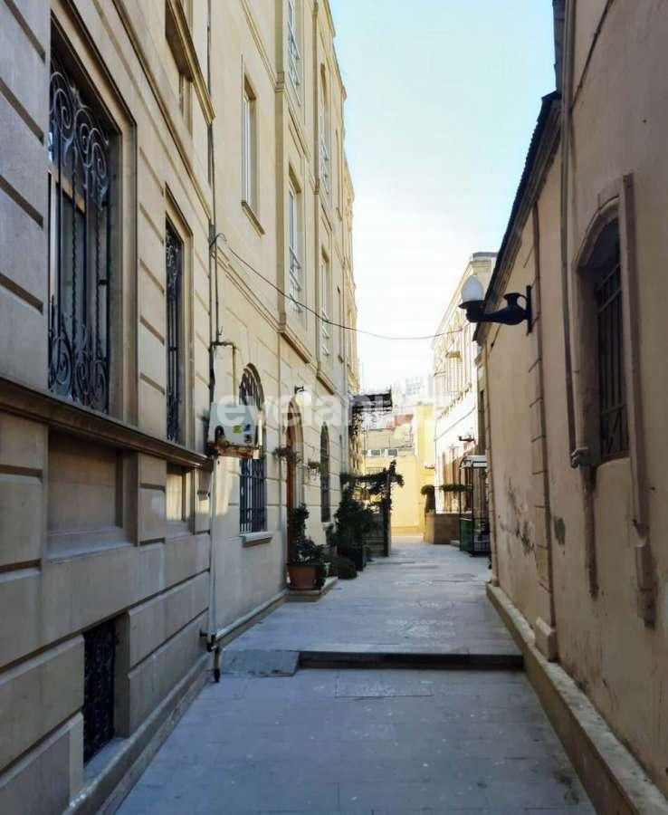 Продаётся, вторичка, 2-комнаты, 50 m², Ичери Шехер m.