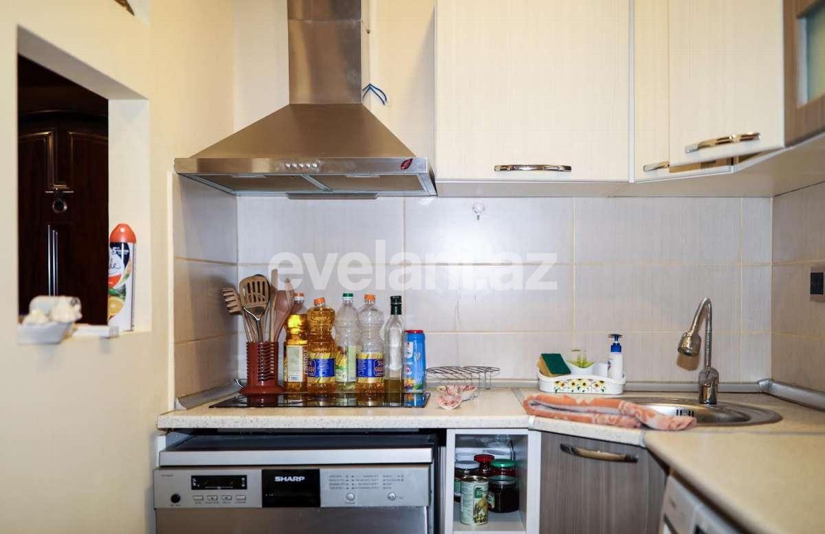 Satılır, yeni tikili, 2 otaqlı, 60 m², İnşaatçılar m.