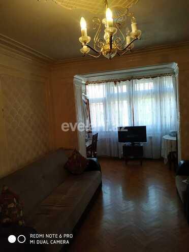 Продаётся, вторичка, 2-комнаты, 52 m², Элмляр Академиясы m.