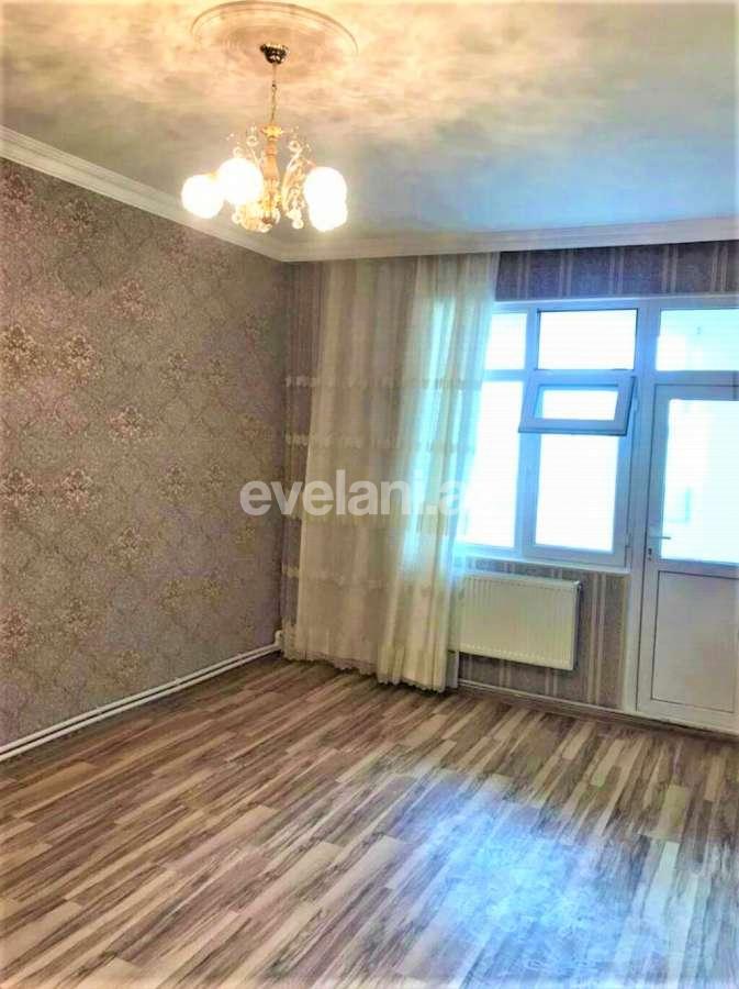 Satılır, köhnə tikili, 2 otaqlı, 50 m², Bakı, Binəqədi r, 7-ci mikrorayon q, Azadlıq prospekti m.