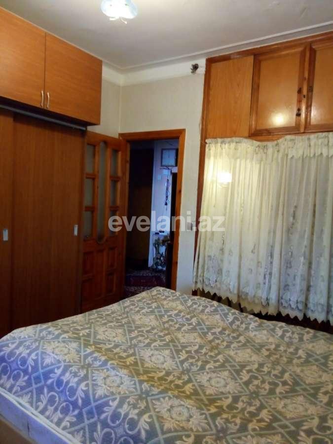 Sale, old building, 2 room, 70 m², Elmlar Akademiyası m.