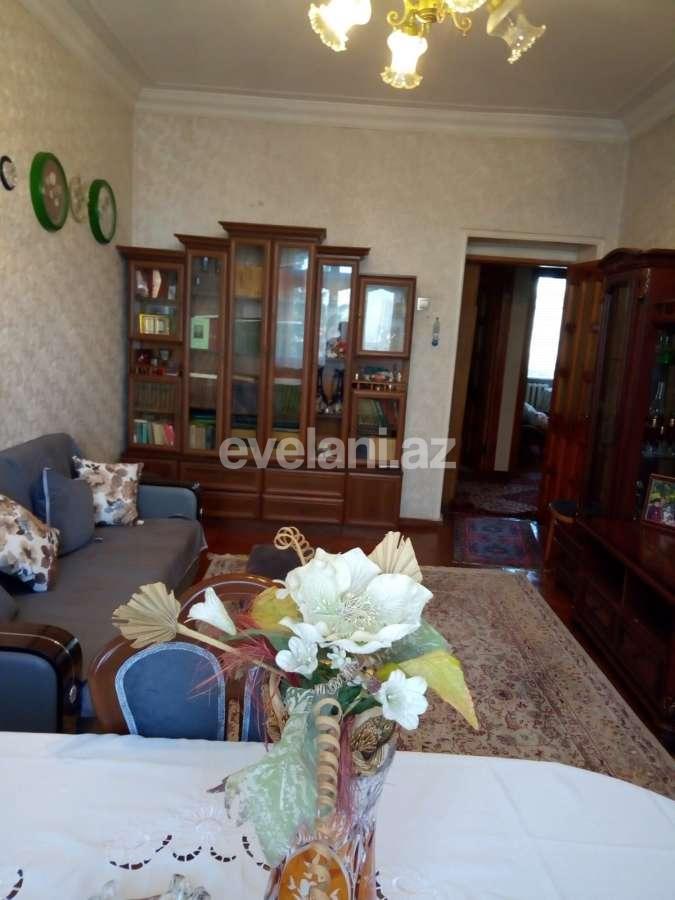 Sale, old building, 2 room, 70 m², Elmlar Akademiyası m.