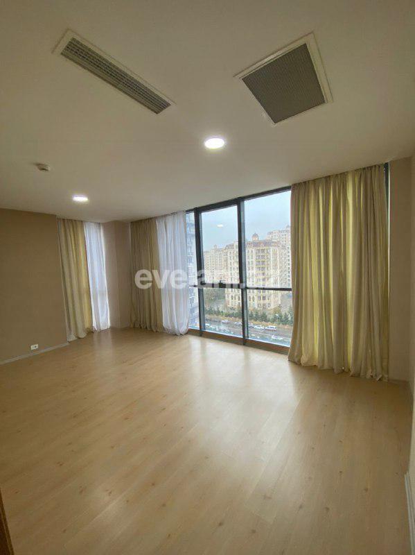Kirayə verilir, ofis, 4 otaqlı, 135 m², Koroğlu m.
