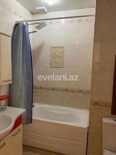 Satılır, köhnə tikili, 3 otaqlı, 85 m², Azadlıq prospekti m.