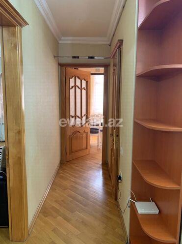 Satılır, köhnə tikili, 3 otaqlı, 85 m², Azadlıq prospekti m.