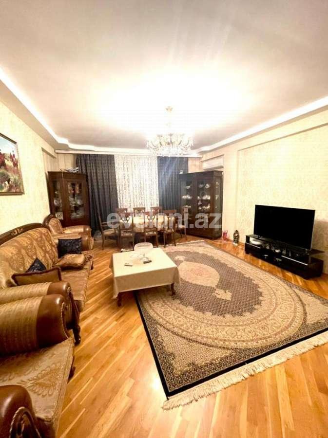 Satılır, yeni tikili, 3 otaqlı, 130 m², Azadlıq prospekti m.