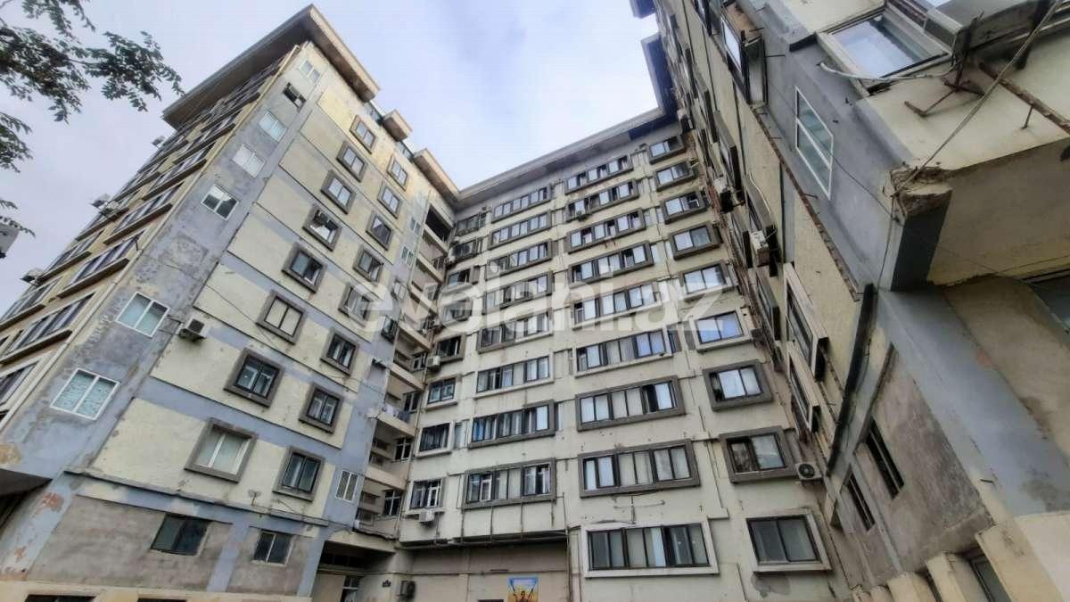 Sale, old building, 3 room, 70 m², Shah Ismail Khatai m.