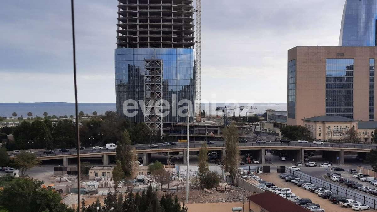 Sale, old building, 3 room, 70 m², Shah Ismail Khatai m.