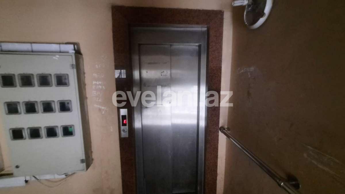 Sale, old building, 3 room, 70 m², Shah Ismail Khatai m.