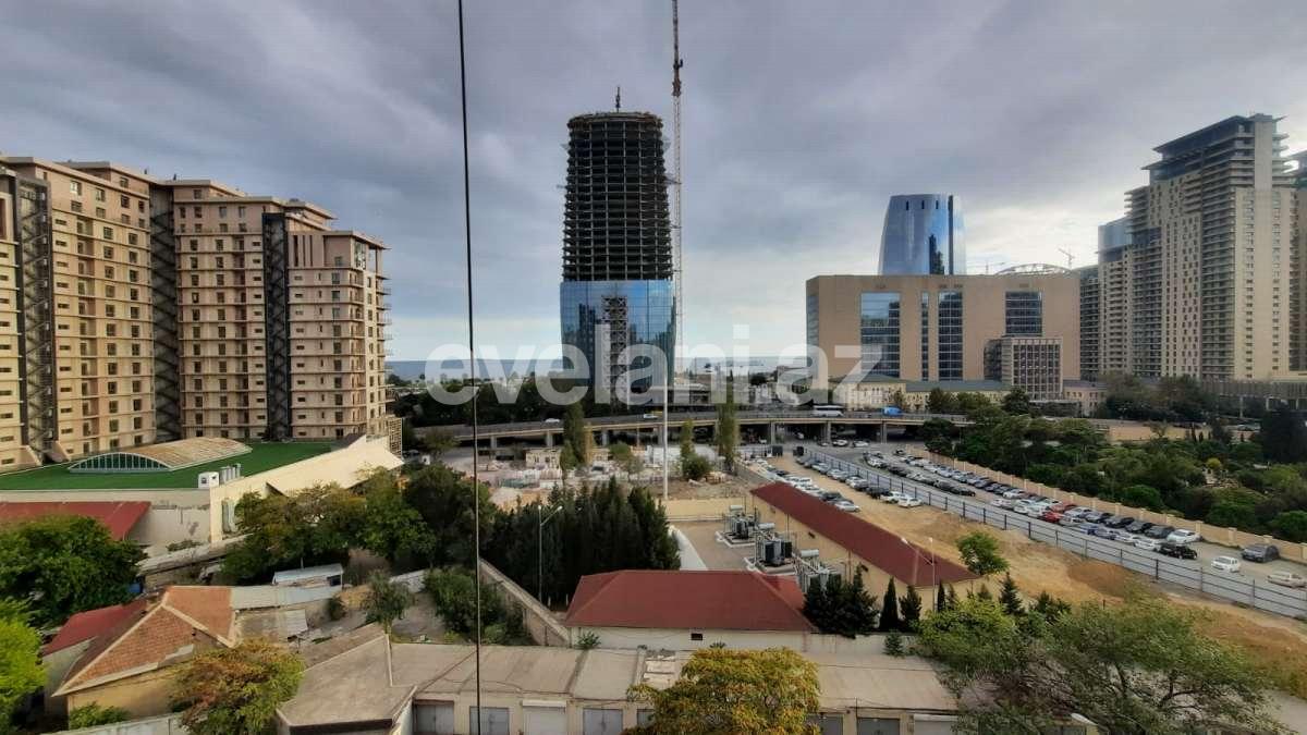 Sale, old building, 3 room, 70 m², Shah Ismail Khatai m.