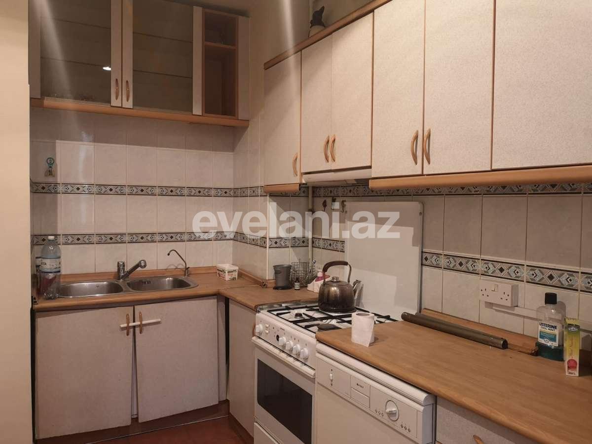 Rent, old building, 3 room, 180 m², Baku, Sabail r, Sahil m.