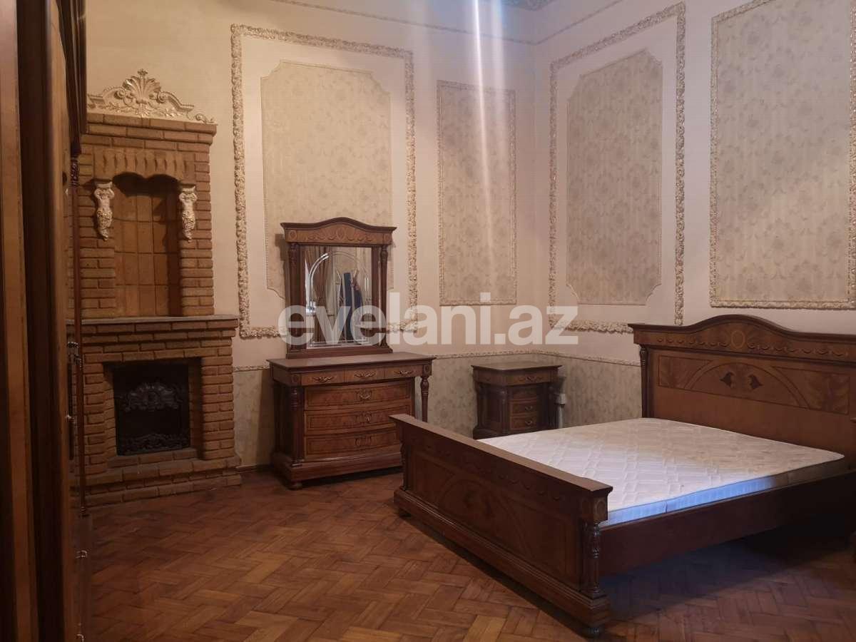Rent, old building, 3 room, 180 m², Baku, Sabail r, Sahil m.