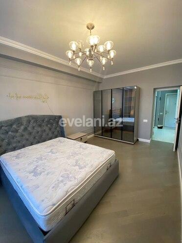 Satılır, yeni tikili, 2 otaqlı, 70 m², Azadlıq prospekti m.