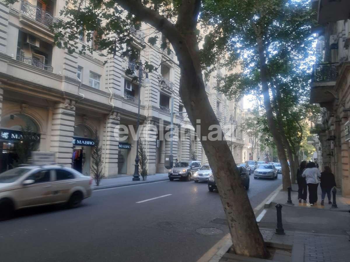 Продаётся, вторичка, 3-комнаты, 100 m², Баку, Сабаильский r, Сахил m.