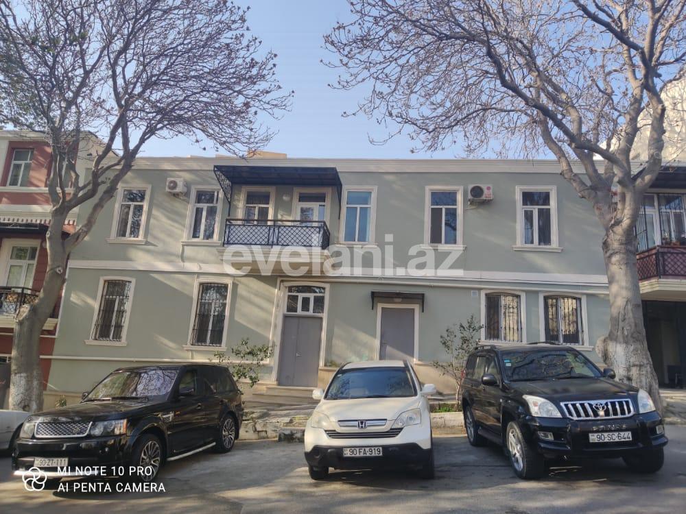 Satılır, köhnə tikili, 7 otaqlı, 170 m², Bakı, Səbail r, İçəri Şəhər m.