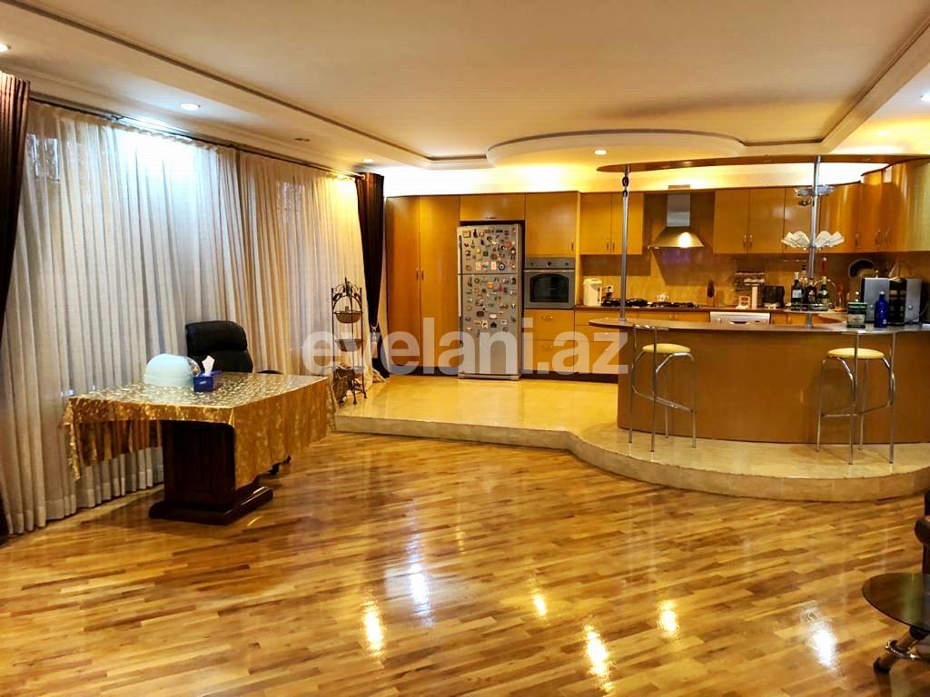 Продаётся, дом / дача, 5-комнаты, 360 m², Бузовна p.