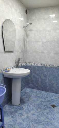 Satılır, köhnə tikili, 3 otaqlı, 80 m², Azadlıq prospekti m.