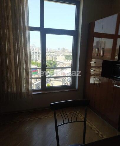 Satılır, yeni tikili, 4 otaqlı, 200 m², Bakı, Yasamal r, Yasamal q, İnşaatçılar m.