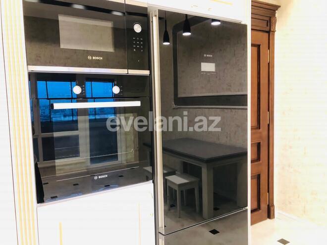 Sale, old building, 4 room, 200 m², Azadlig prospekti m.