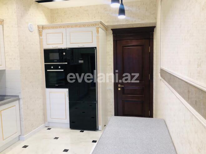 Sale, old building, 4 room, 200 m², Azadlig prospekti m.