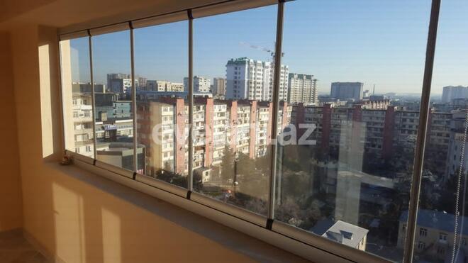 Sale, old building, 4 room, 200 m², Azadlig prospekti m.