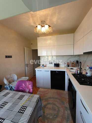 Sale, old building, 3 room, 95 m², Baku, Yasamal r, Yeni Yasamal d, Inshaatchilar m.