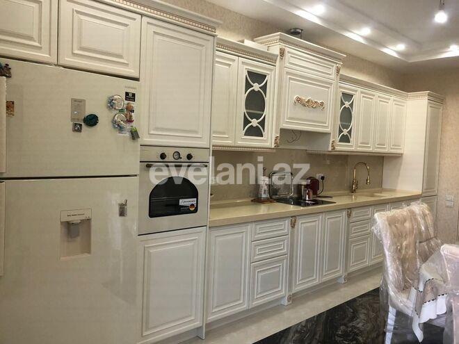 Продаётся, новостройка, 3-комнаты, 182 m², Низами m.